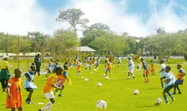 Prof. Christopher Imumolen offers N276m scholarship to 138 secondary school students to Support students’ sport talents