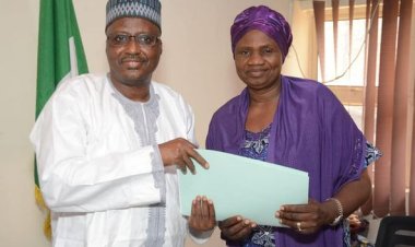 Florence Ajagbonna becomes Uniabuja bursar as Rufai Ahmad Babba bows out after 5 years (PHOTOS)