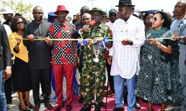 Bayelsa Governor Duoye Diri doles out N10,000 to each NYSC Corps Members