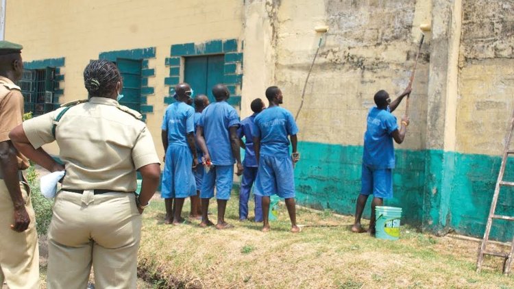 Lagos, Ebonyi and Osun prison gets classrooms,Books, tools