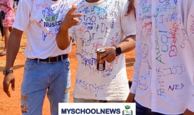 Nigerian Blogger and Entrepreneur Draymo Graduates from University