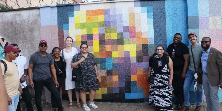 Coloful Communal Painting And 3MT Competition At Nelson Mandela Week