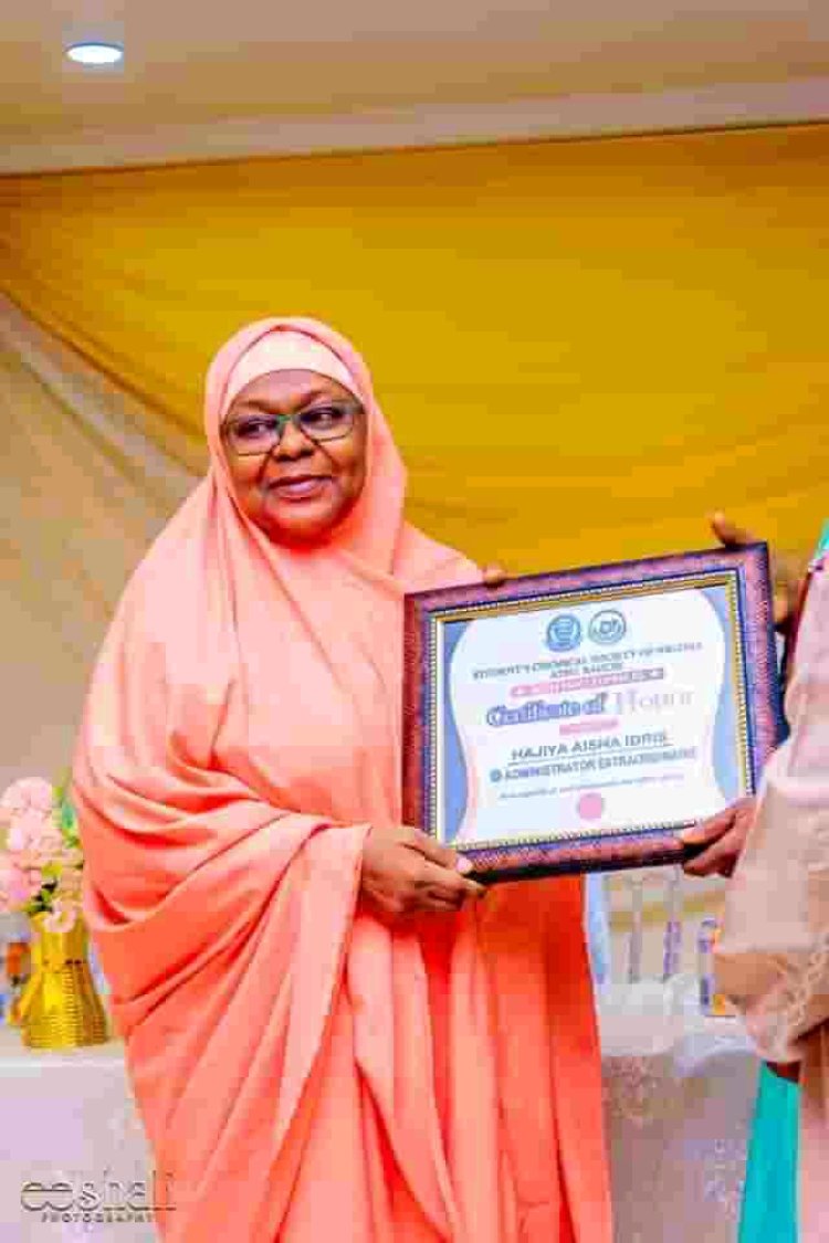 ATBU Registrar Haj. A'isha Idris Receives Excellence Award from Students' Chemical Society of Nigeria