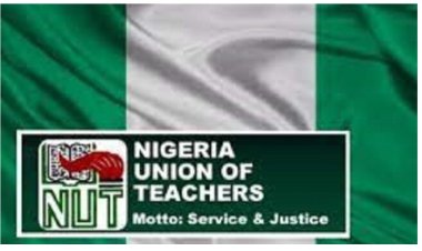 Teachers demand implementation of new salary structure, other welfare packages