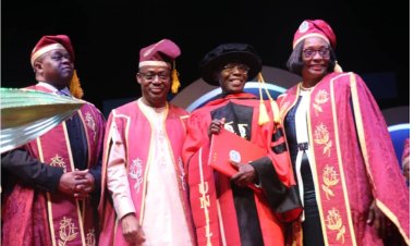 82-Year-Old Journalist Achieves His Lifelong Dream of Earning a PhD and Aims for Professorship