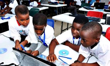 Alumini Awards Scholarships To Abia Students