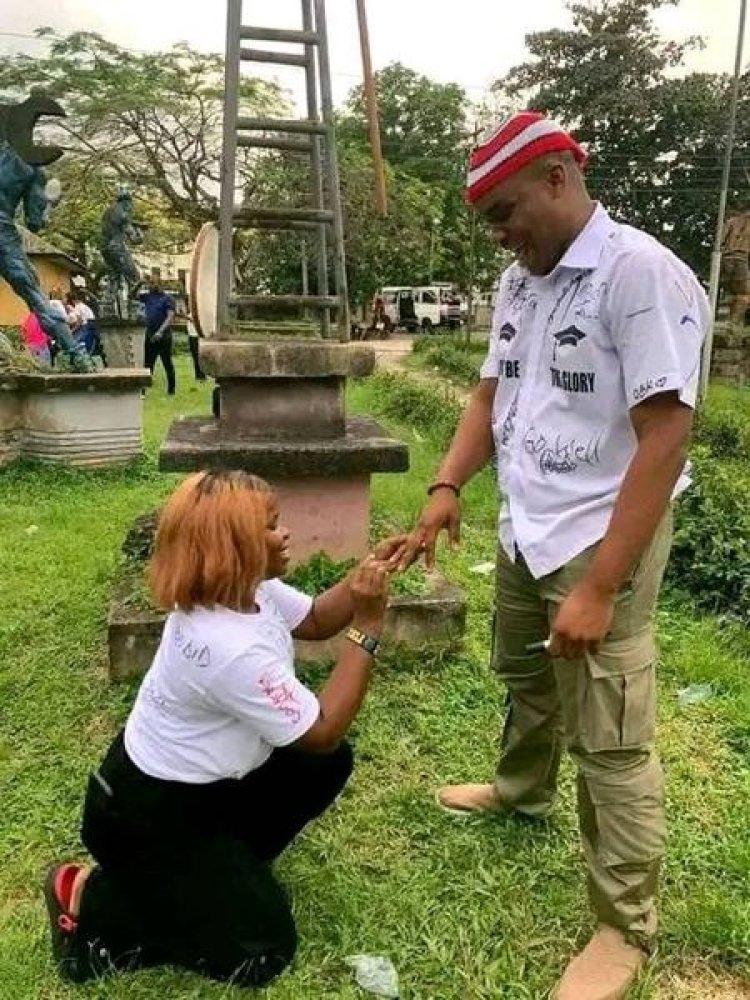 Female student in University of Uyo proposes to her man on Sign-Out Day
