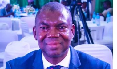 Lawmaker calls for inclusive government, donates books to students