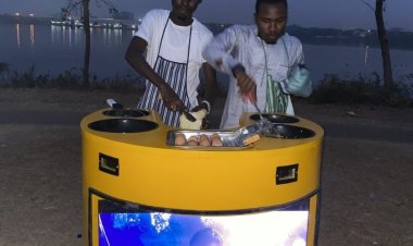 Nigerian 200 Level Undergraduate of ABU Invents Game-Changing Solar-Powered Kiosk for Street Vendors