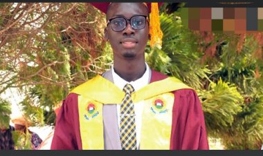 Nigerian Teen Graduates with First-Class in Accounting Bag's Best Student Award