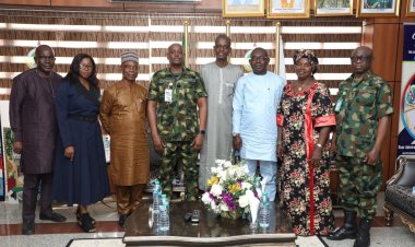 FULOKOJA Vice-Chancellor Visits Commandant, National Defence College (NDC)