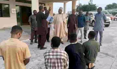 Taraba State University VC Welcomes Students Who Had Been In DSS Custody