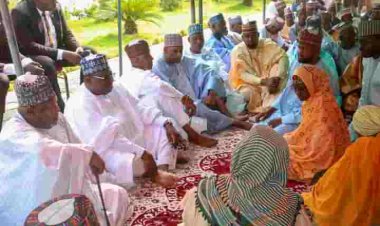 FUGASHUA VC Visits Ex-Senate President, Offers Condolences on the Loss of his Mother