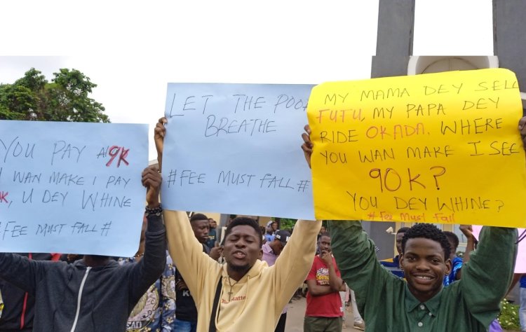 Obafemi Awolowo University Students Protest Against School Fee Hike on Independence Day