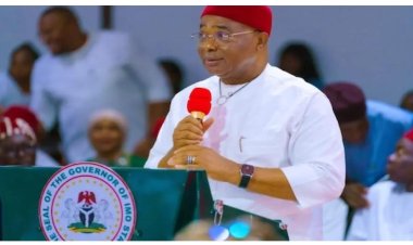 Imo University Students Chant 'No Light' During Governor Uzodinma's Visit