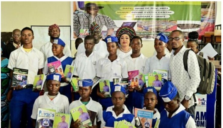 Lawmaker supports primary, secondary students with laptops, other educational materials