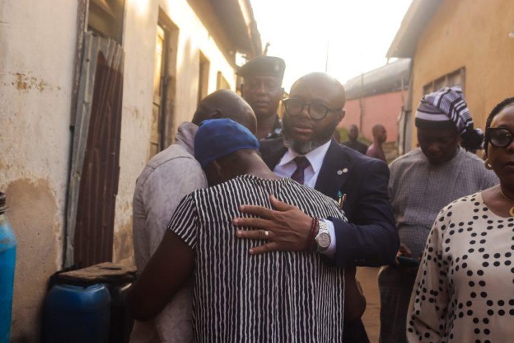 Mother of Four Missing Pupils Breaks Down in Tears as Abia LG Boss and DPO Visit