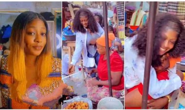 Young Nigerian Lady whose mom sells food to sponsor her education graduates from university, makes mother proud