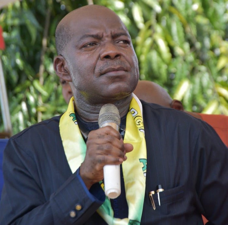 Governor Otti Engages ASUU Executives to Address Challenges Facing ABSU