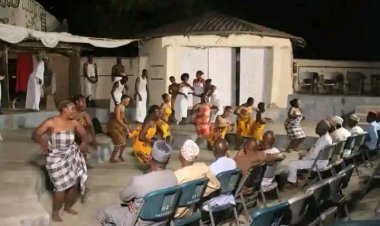 ABU theatre students honour visiting Veterinary Medicine Class of ’82 with drama