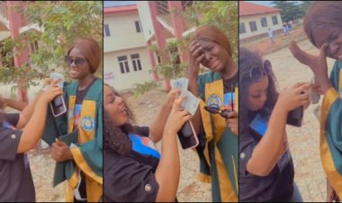 Touching Moment as Lady Breaks Down in Tears During Matriculation as Big Sister Surprises Her