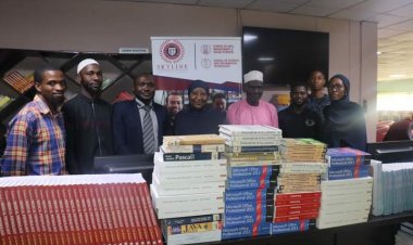 Skyline University Nigeria Donates Books to Iman College of Business Technology