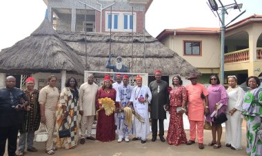 Chukwuemeka Ojukwu University Management Engages in Historic Visit to Eze Akajiofo Igbo Niile