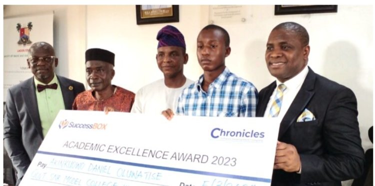Lagos Government Rewards Top Six WASSCE Students with Cash Gifts