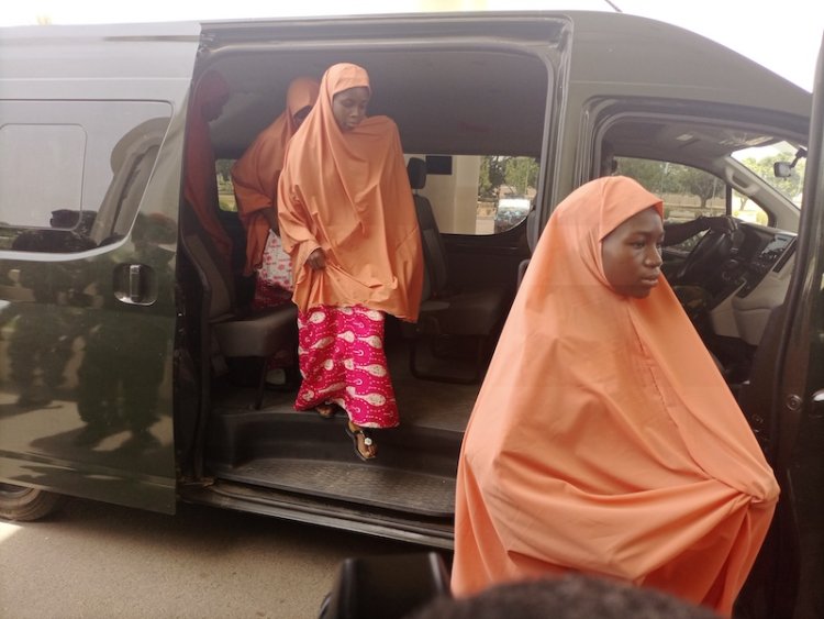 PICTORIAL:137 Freed Schoolchildren Arrive at Kaduna Government House