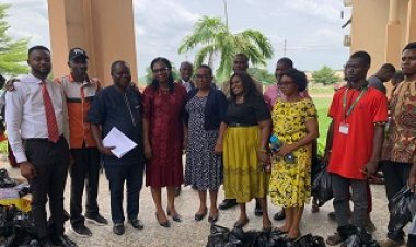 FUNAAB VC Donates Food Items to Indigent Students as First Semester Exams Begin.