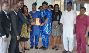 UNIOSUN Teaching Hospital, Osogbo Recognizes Outstanding Staff with Commendation Awards