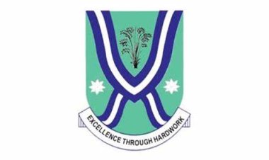 EBSU Student Prostrates to Parents at Graduation, Expresses Deep Gratitude for Their Sacrifices