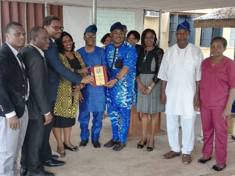 UNIOSUN Teaching Hospital, Osogbo Recognizes Outstanding Staff with Commendation Awards