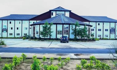 Topfaith University Faculty of Law Dean, Prof. Imo Udofa, Donates Generous Book to the Faculty