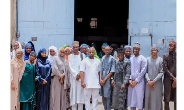 MAAUN Mass Comm Students Visit Trust Newspaper