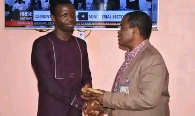 FUTMinna VC Recognizes Innovation, Rewards Student with N100,000 Cash Gift