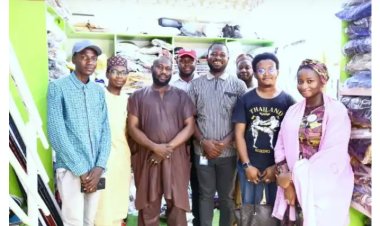 SUN Arts and Photography Club students visit Kurmi Market