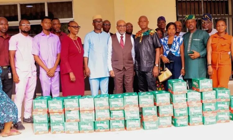 LASUTH Staff Receive Food Palliative from Lagos State Government