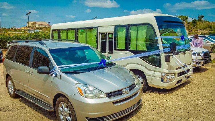 FULokoja VC Prof. Akinwumi Unveils New Vehicles, Allocates Shuttle Bus to Staff