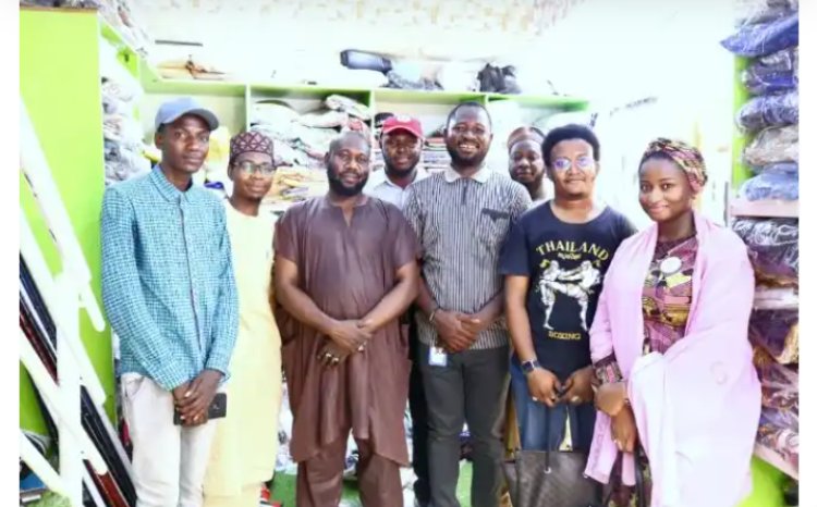 SUN Arts and Photography Club students visit Kurmi Market