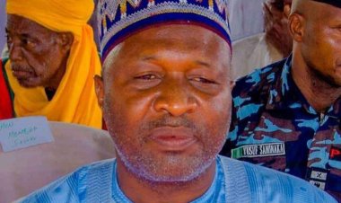 Hon. Abdullahi Kalambaina Provides Financial Grants to Students in Kware/Wamakko Constituency