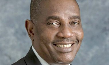 Arase Foundation Celebrates Birthday Ceremony with 32 Student Scholarships