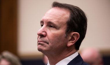 Religious Ten Commandments should not be Enforced in Classrooms - Netizens Cry Out