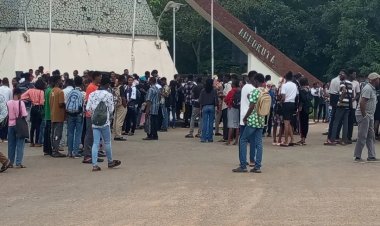 FUNAAB Students Protest against Medical Negligence at School Health Centre as Student Dies, Another Neglected