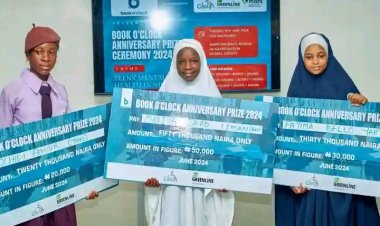 Book O'Clock Literary Foundation Holds Anniversary Prize Ceremony