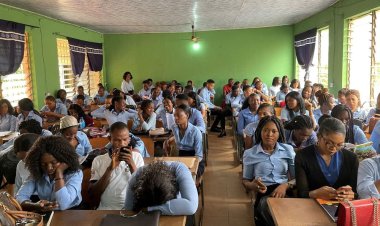 Student Overcomes Academic Hardships Without Smartphone, Now Empowers Others with Technology