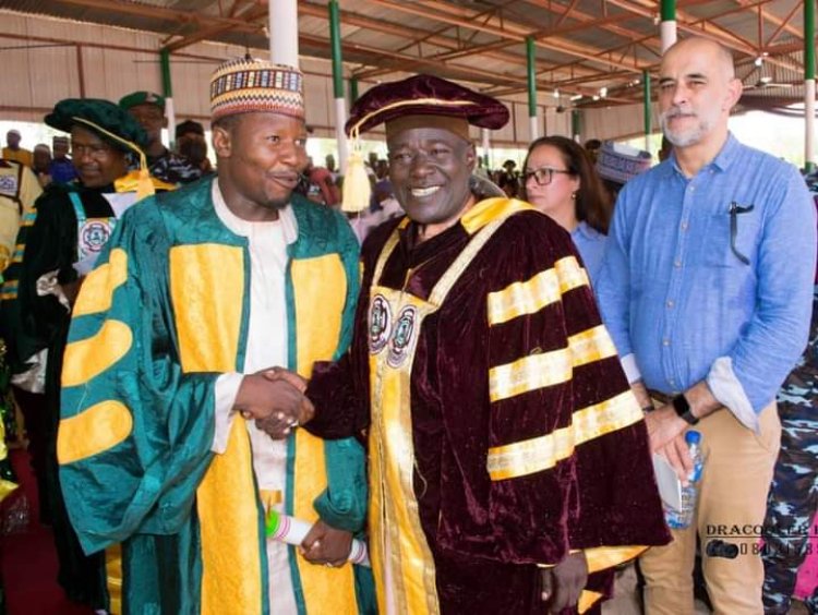 Dr. Muktar Hussaini Honored as One of the Best Performing Lecturers at HAFED Poly