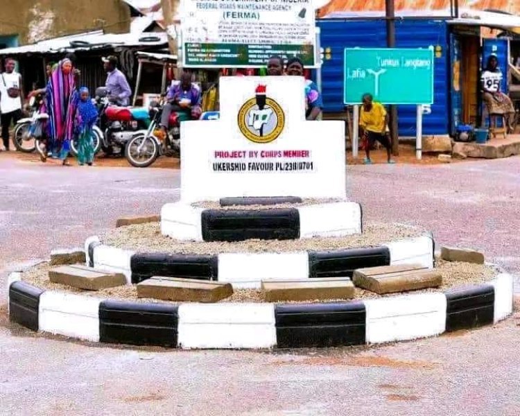 Benue Corps Member Uses NYSC Allowance to Build Roundabout in Plateau State