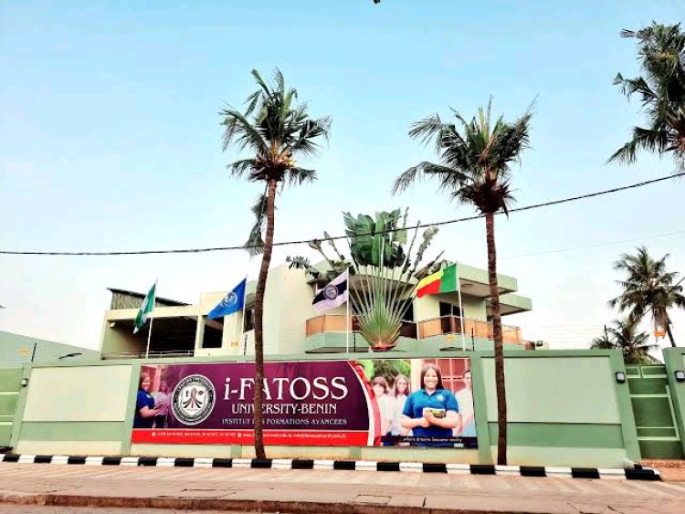 I-Fatoss University Lauds Iyalode of Lagos for Student Sponsorship