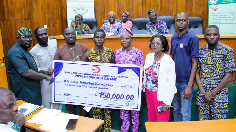 Professor Abayomi Oluwatosin Jiboku Foundation Awards FUNAAB Chemistry and Biochemistry Students with Grant Awards